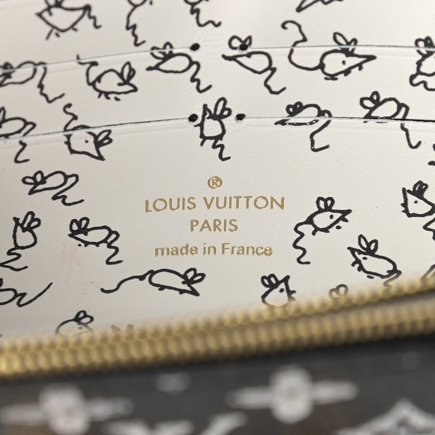 Louis Vuitton Catogram Twist Chain Wallet Black 6 of 9