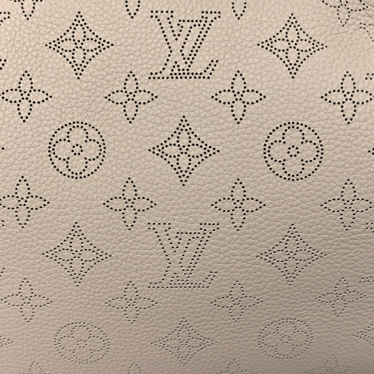 Louis Vuitton Mahina Why Knot MM Galet 7 of 9