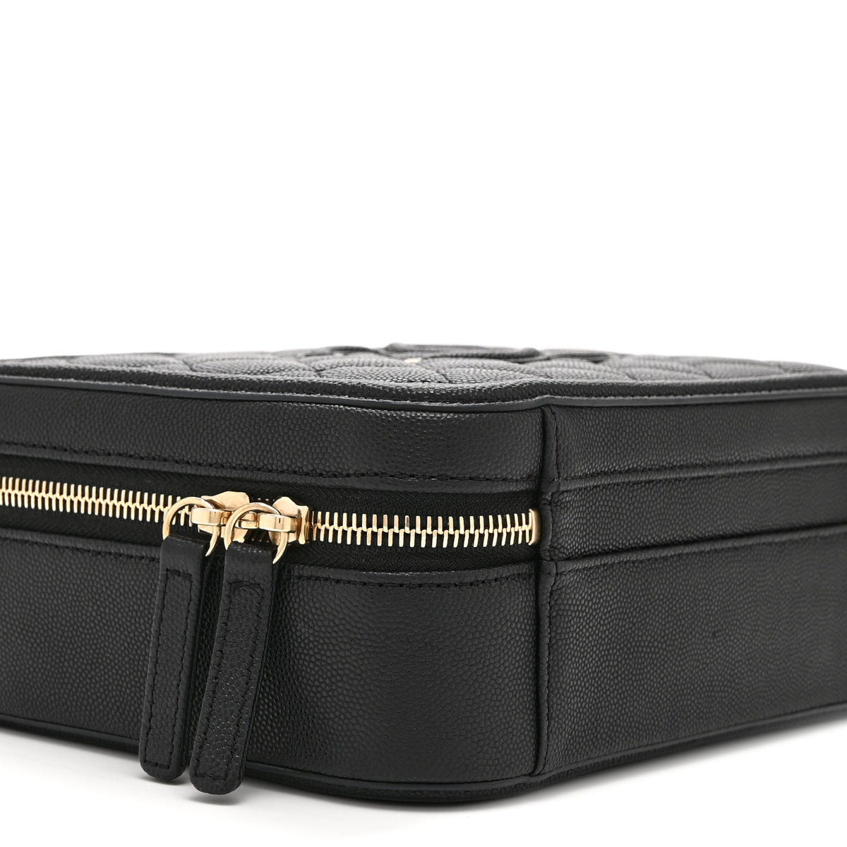 Caviar Quilted Medium CC Filigree Vanity Case Black