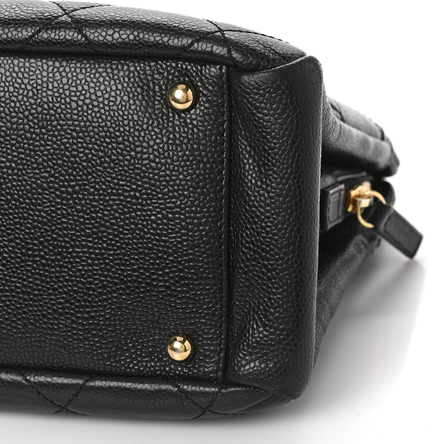 Caviar Quilted CC Timeless Soft Tote Black