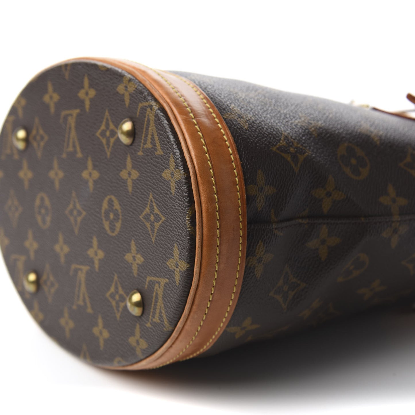 Monogram Petit Bucket 23