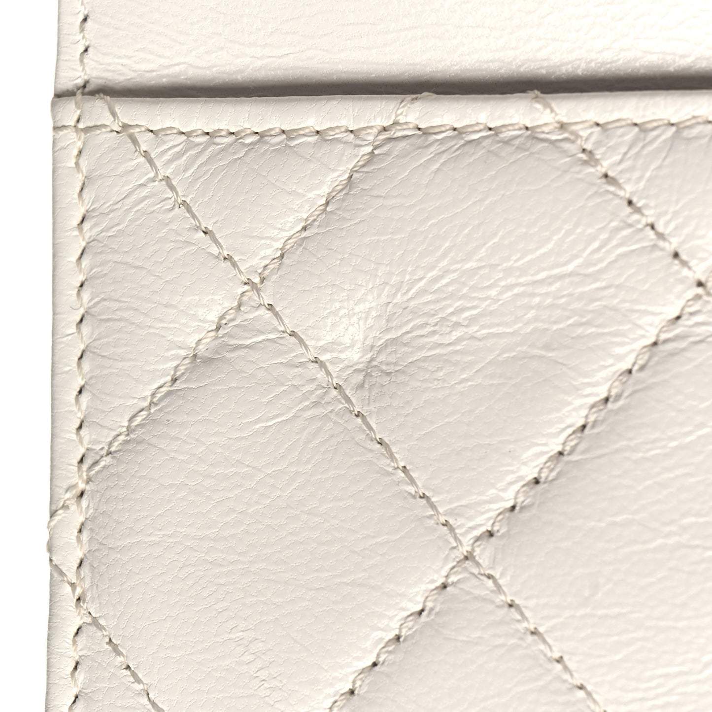 Goatskin Quilted Timeless CC Wallet On Chain WOC White