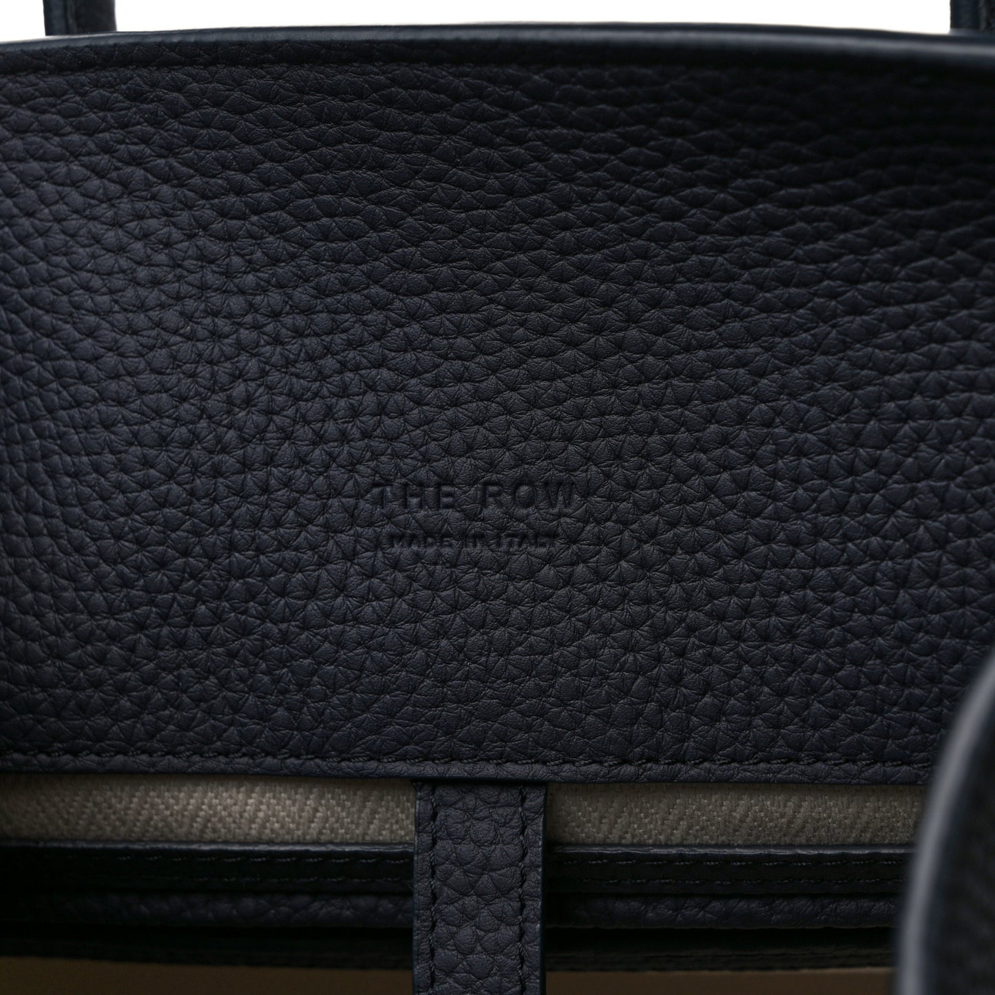 Matte Grained Calfskin Soft Margaux 12 Marine