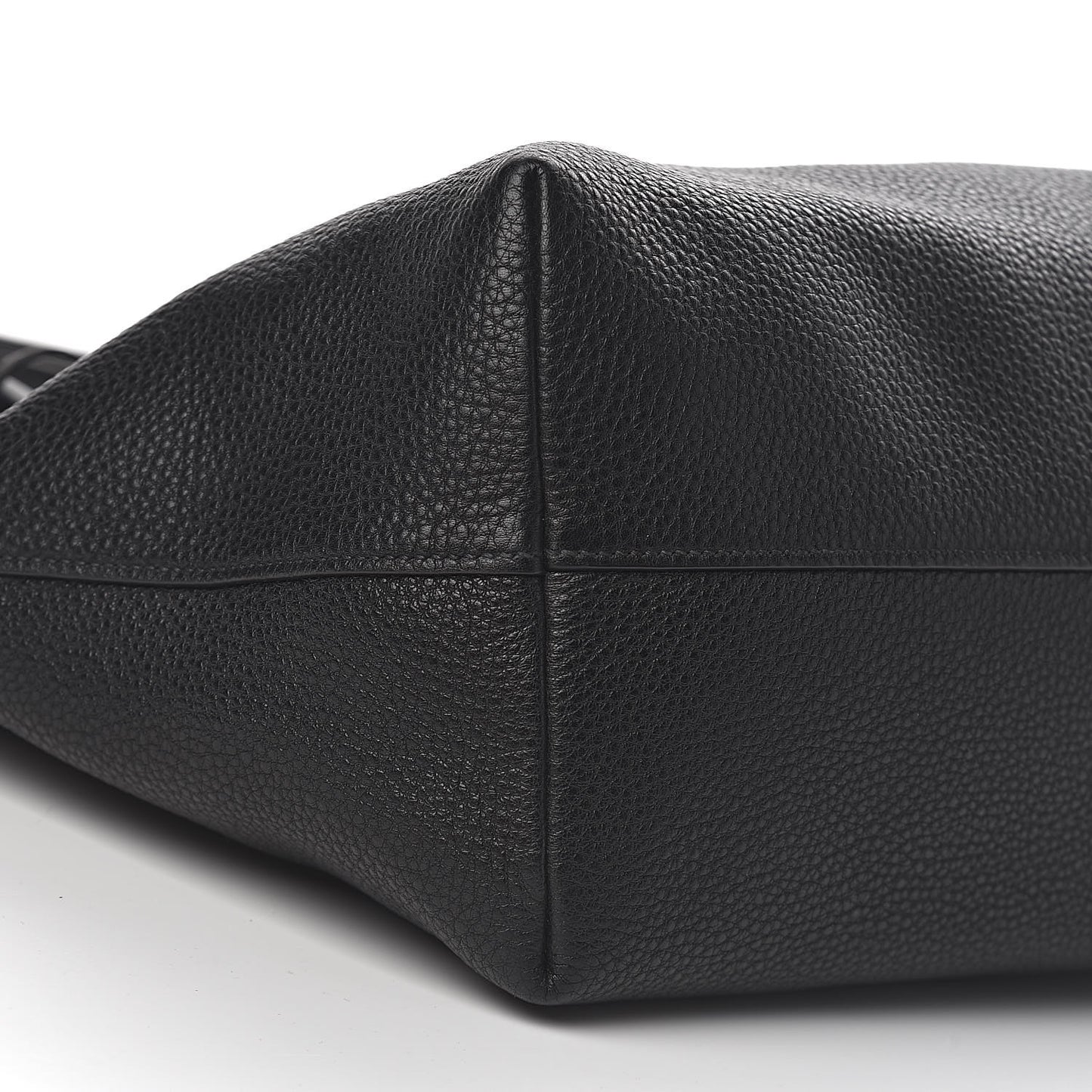 Vitello Daino Shoulder Bag Black