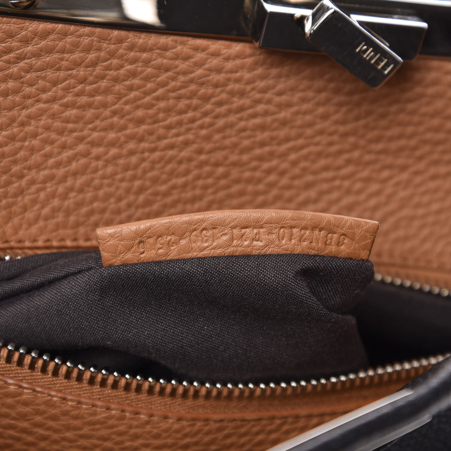 Cuoio Romano Selleria Bi-Color Large Peekaboo Iconic Satchel Black Mou