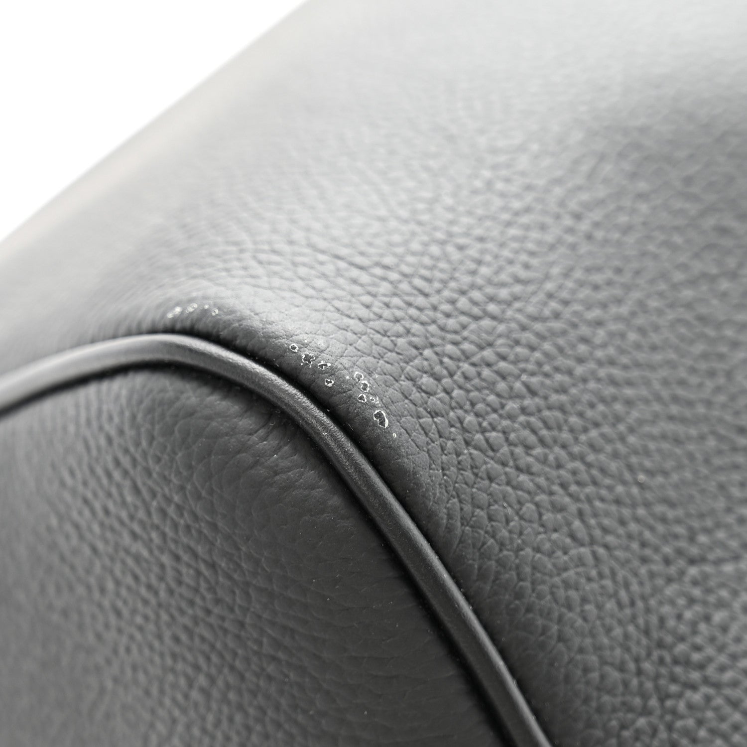Louis Vuitton Grained Calfskin Aerogram Keepall Bandouliere 40 Black 11 of 11