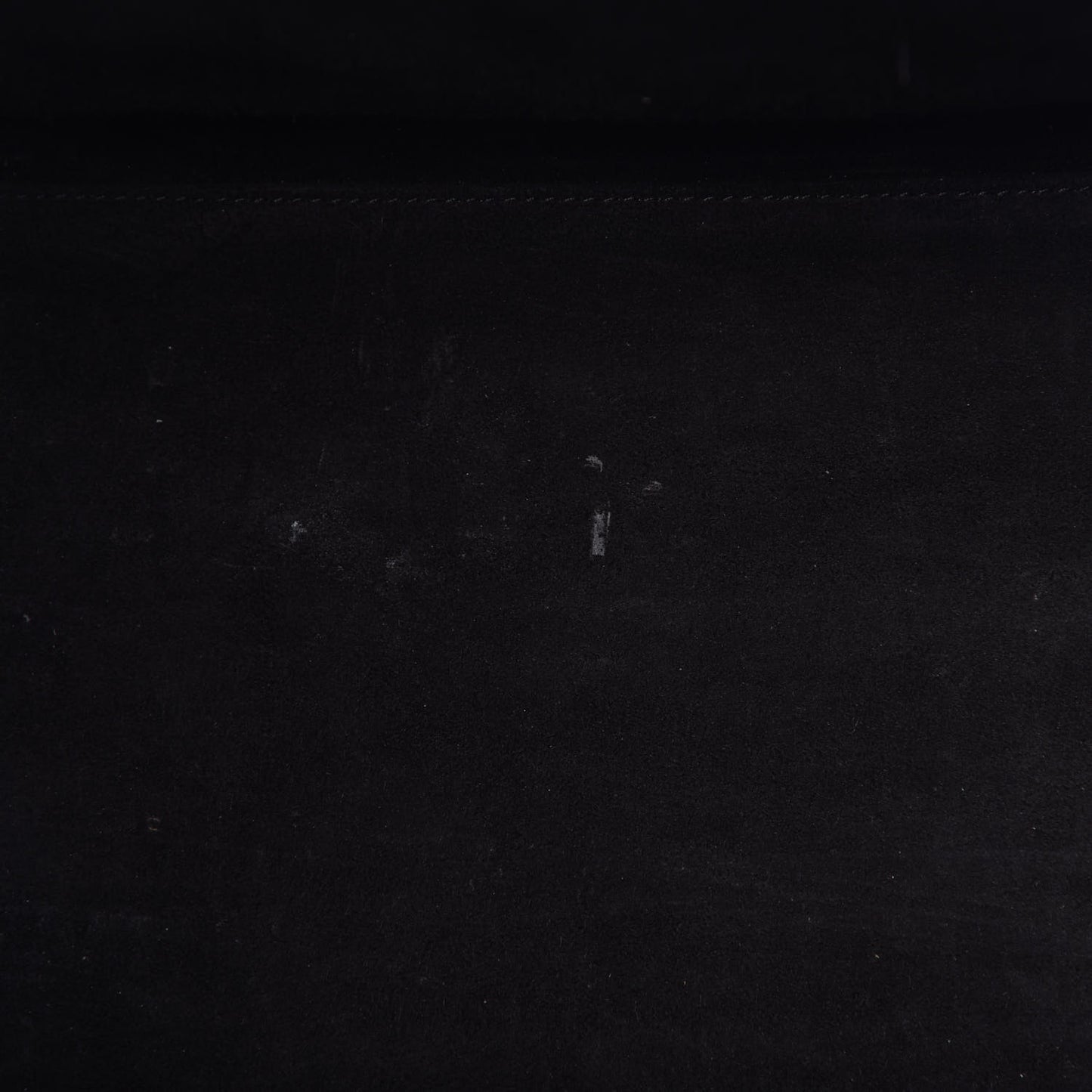 Supple Calfskin Medium Phantom Luggage Black