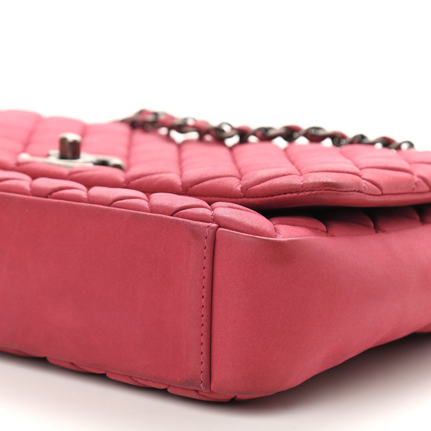 Iridescent Calfskin Small New Bubble Quilt Flap Fuchsia