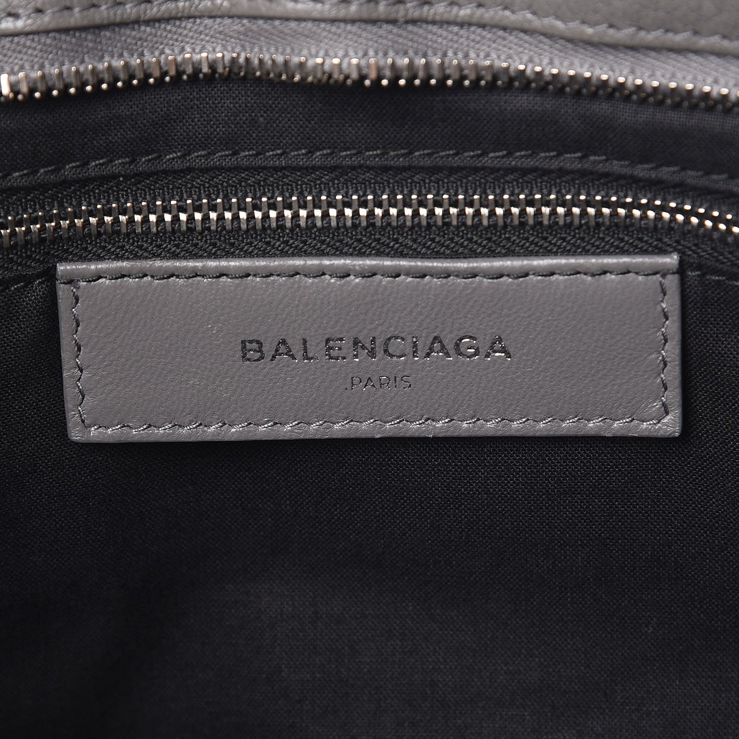 Chevre Silver Metallic Edge Hardware City Gris Acier