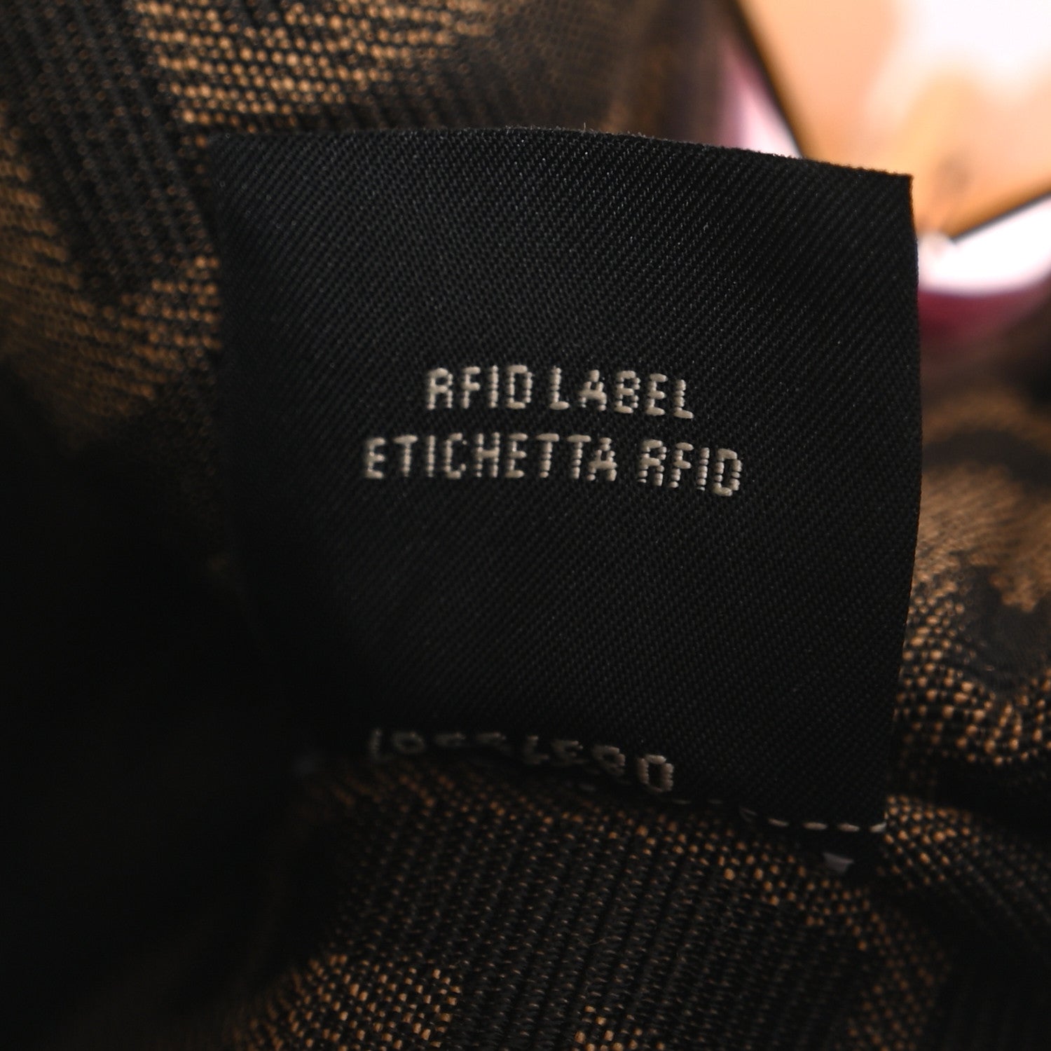 Fendi Shiny Nappa Midi Fendi First Ciclamino Pilar 7 of 11