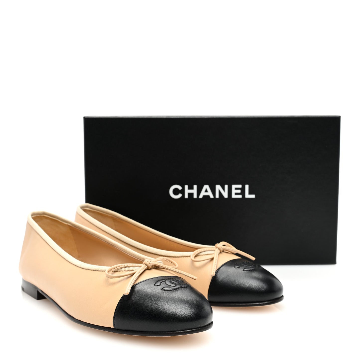 Lambskin Cap Toe CC Ballerina Flats 39 Beige Black