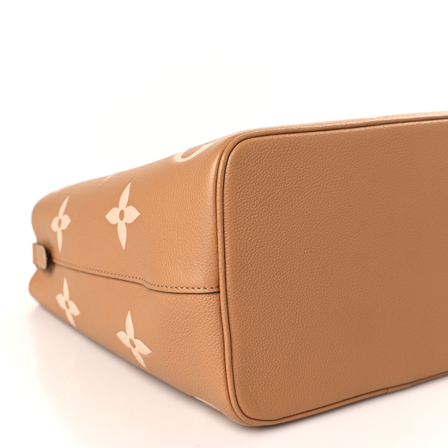 Louis Vuitton Empreinte Monogram Giant Neonoe MM Arizona Beige 8 of 10
