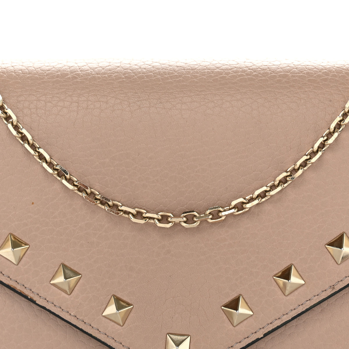Valentino Garavani Pebbled Calfskin Rockstud Envelope Wallet on Chain Poudre 7 of 12