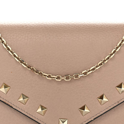 Valentino Garavani Pebbled Calfskin Rockstud Envelope Wallet on Chain Poudre 7 of 12
