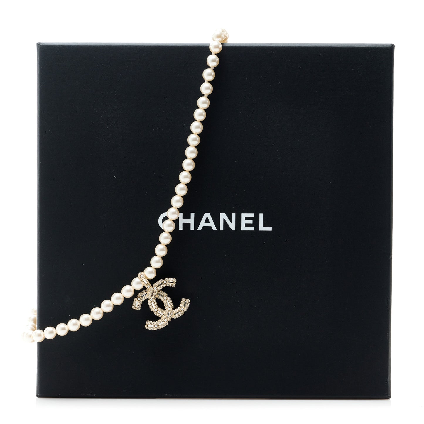 Pearl Crystal Baguette CC Short Necklace Gold