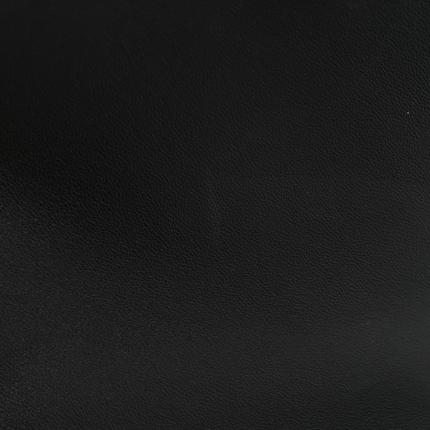 Epsom Constance 18 Black