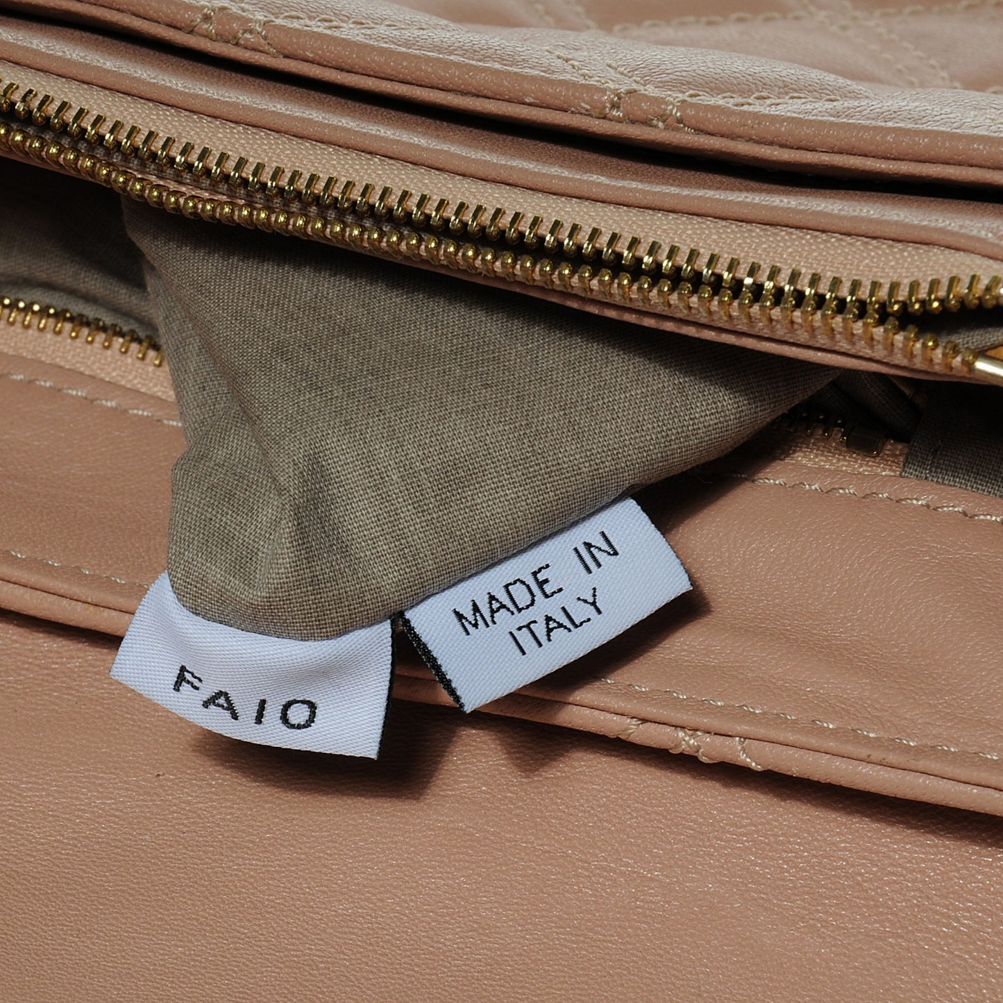 Leather Quilted The L Single Shoulder Bag Blush