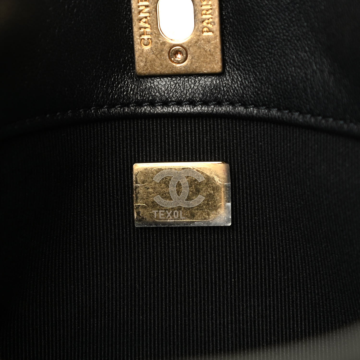 Chanel Lambskin Quilted Crush on Chains Hobo Black 8 of 10