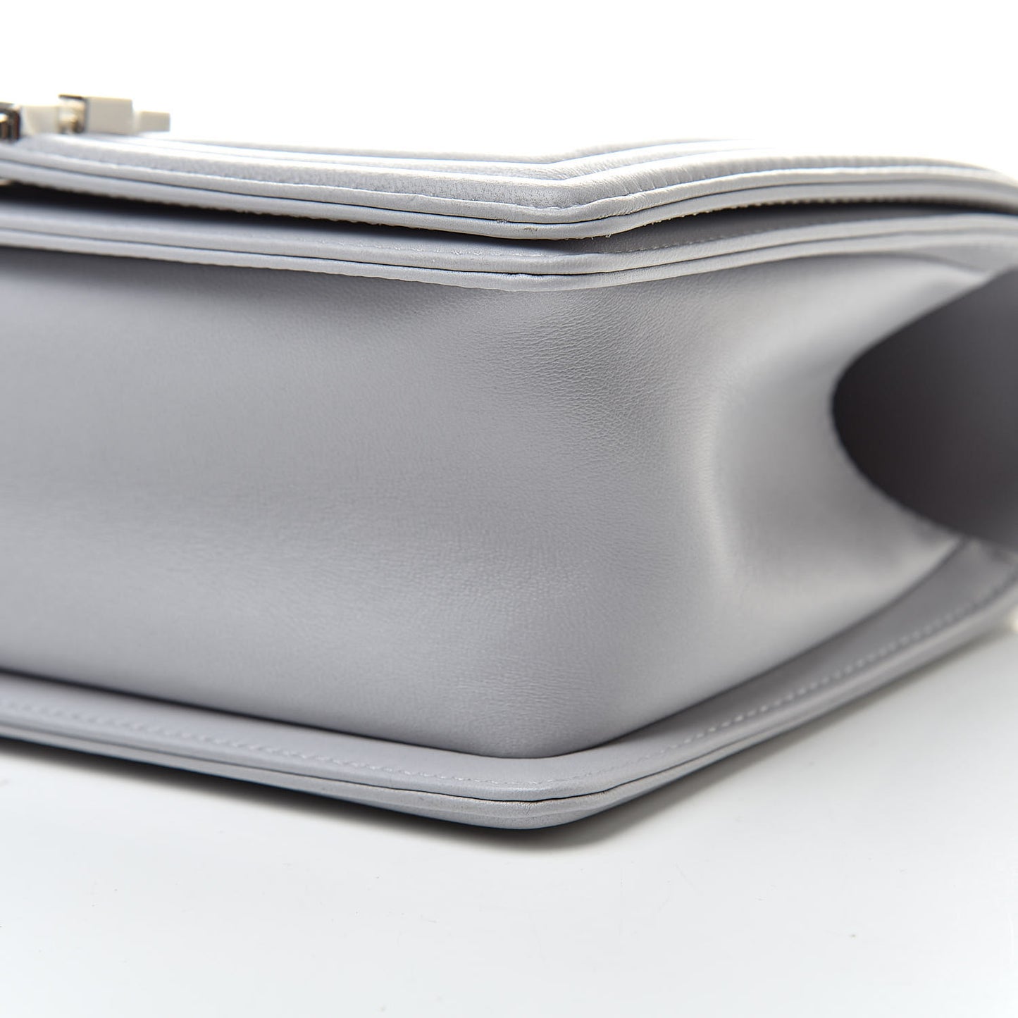 Lambskin Quilted Medium Boy Flap Grey
