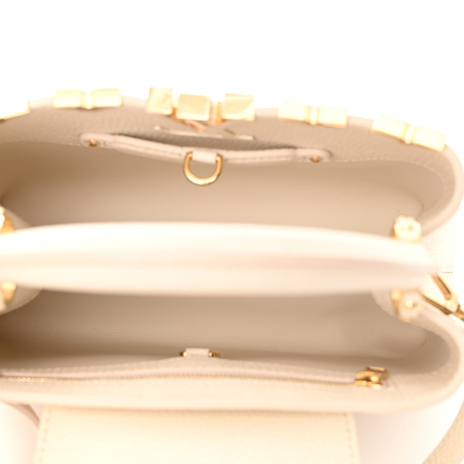 Louis Vuitton Taurillon Mother of Pearl Flowers Capucines BB Creme Nacre 5 of 11