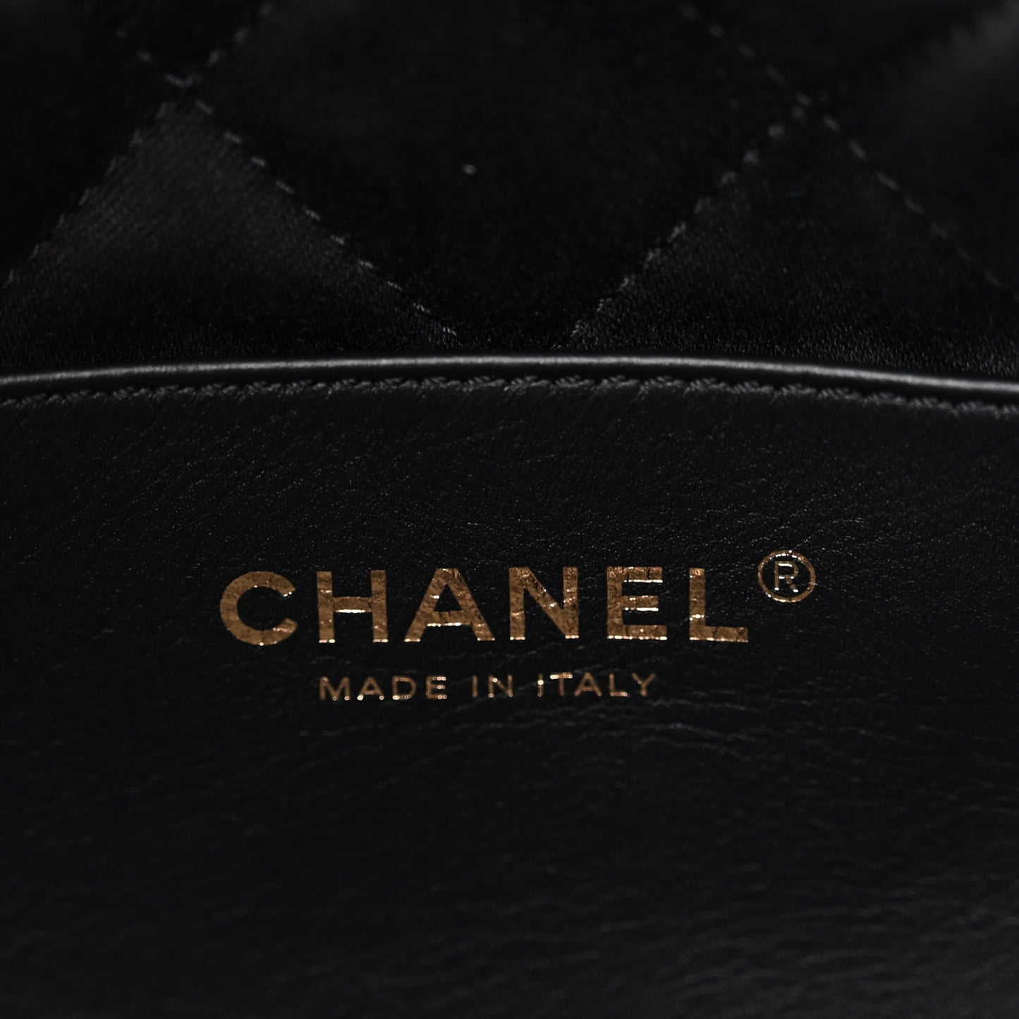 Shiny Crumpled Calfskin Quilted Pearl Mini Chanel 22 Black