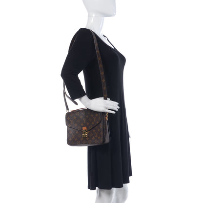 Louis Vuitton Monogram Pochette Metis 2 of 17