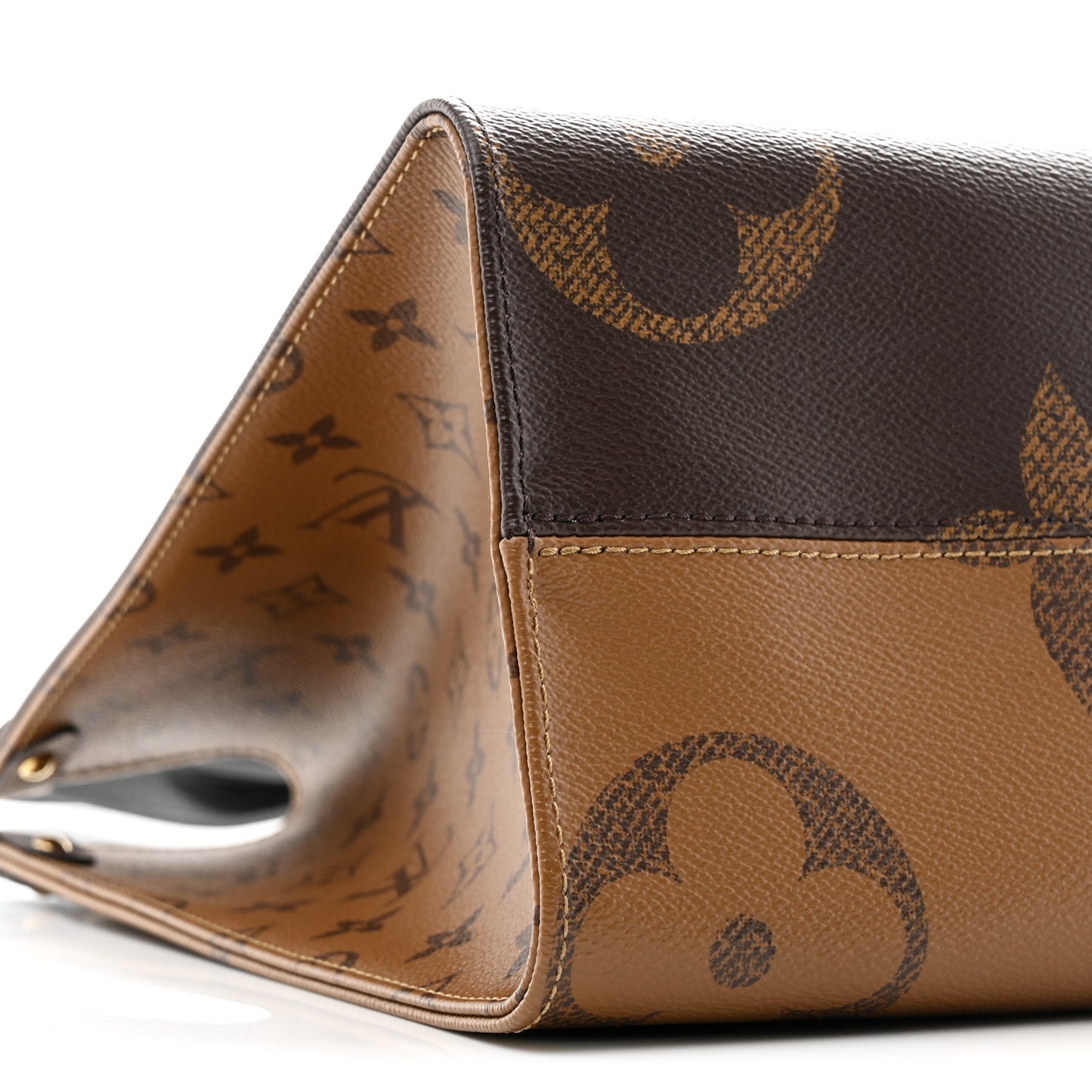 Reverse Monogram Giant Onthego MM