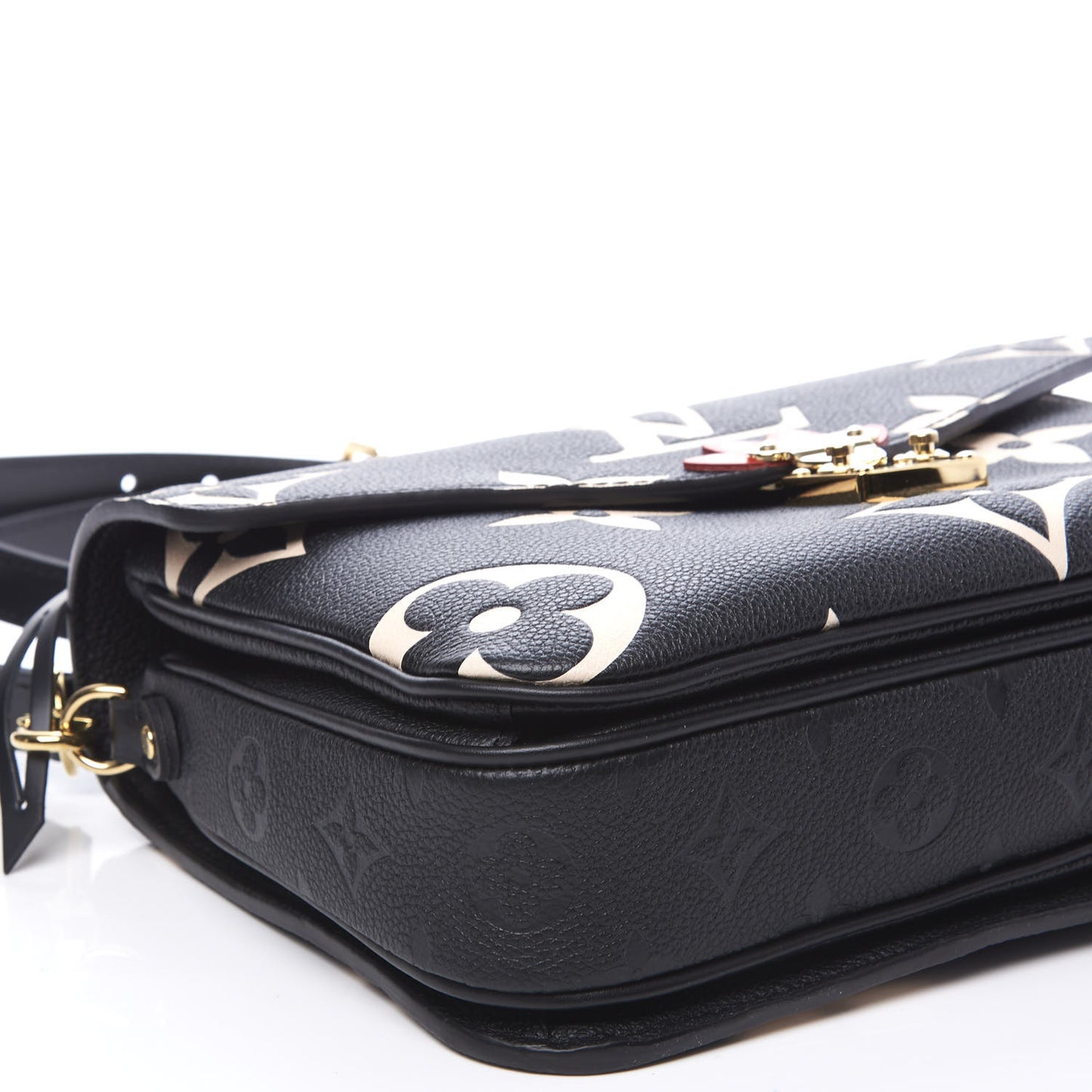 Empreinte Monogram Giant Crafty Pochette Metis Black Creme