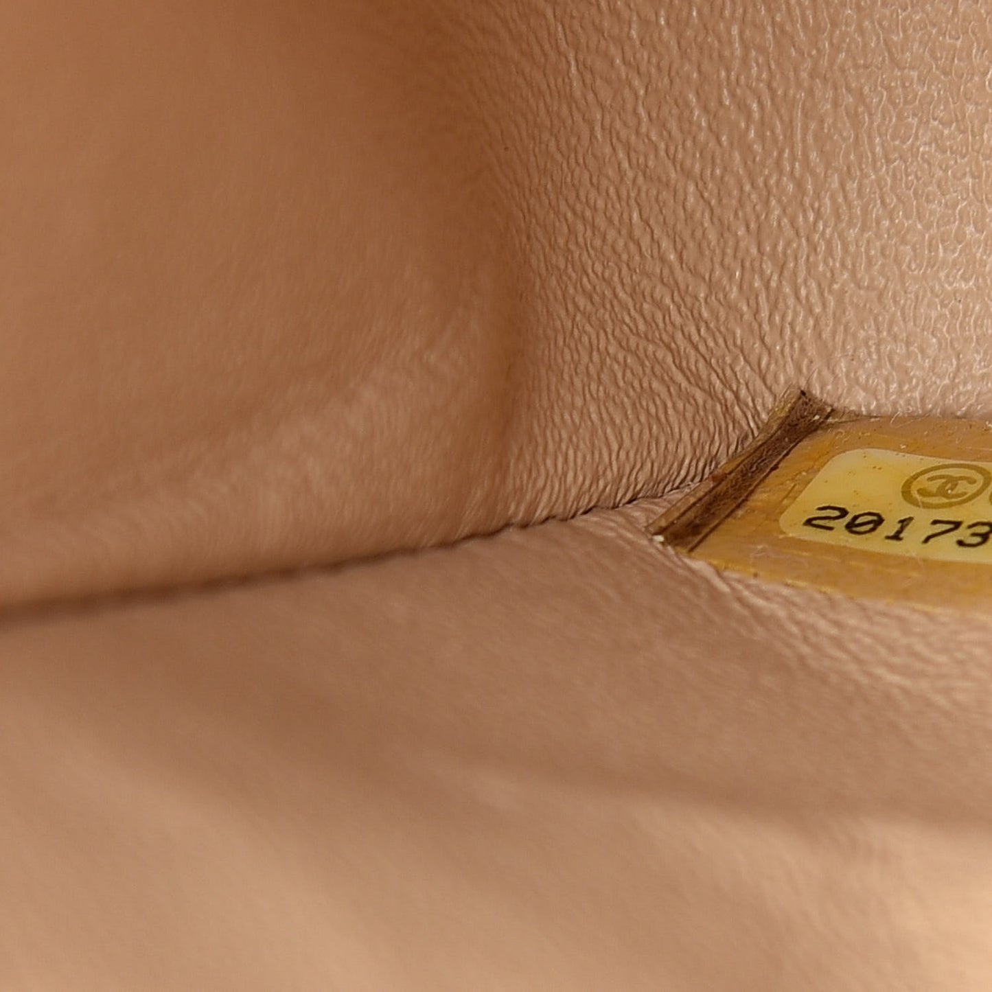 Caviar Quilted Medium Double Flap Beige Clair