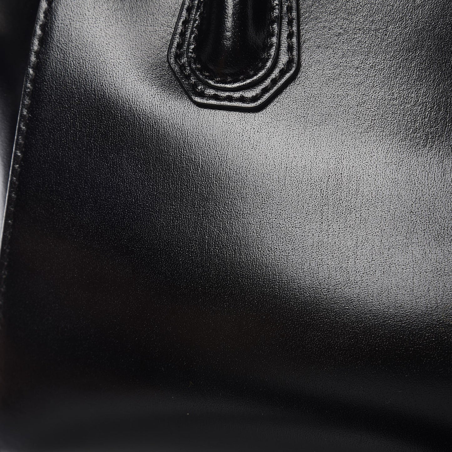 Shiny Lord Calfskin Mini Antigona Black