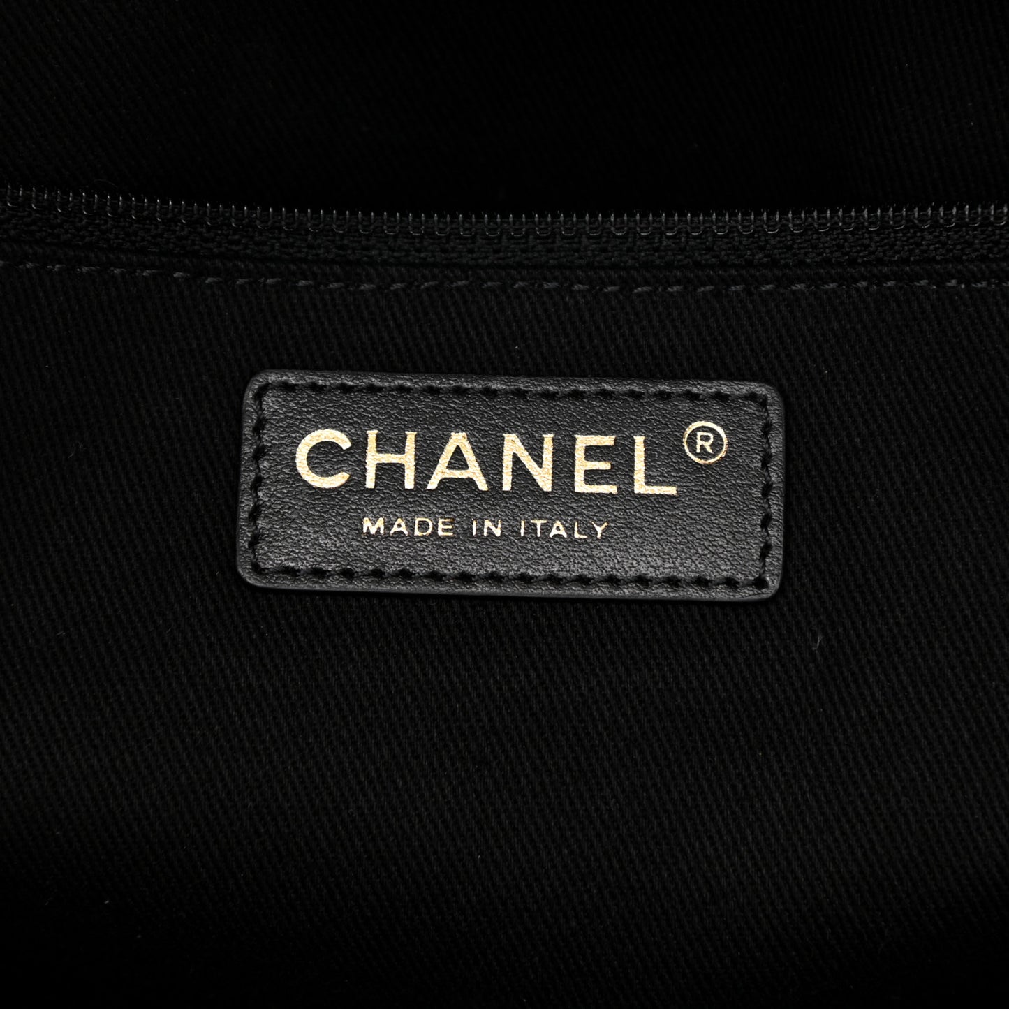 Lurex Boucle Medium Deauville Tote Black