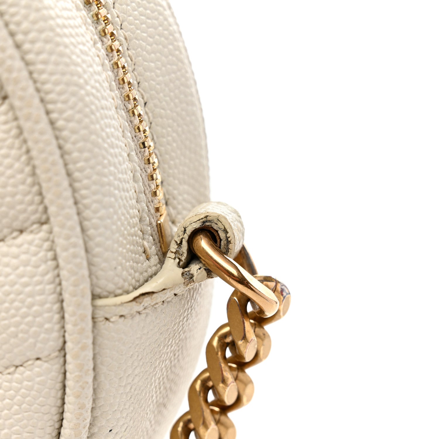 Saint Laurent Grain De Poudre Matelasse Chevron Quilted Round Vinyle Camera Bag Crema Soft 11 of 12