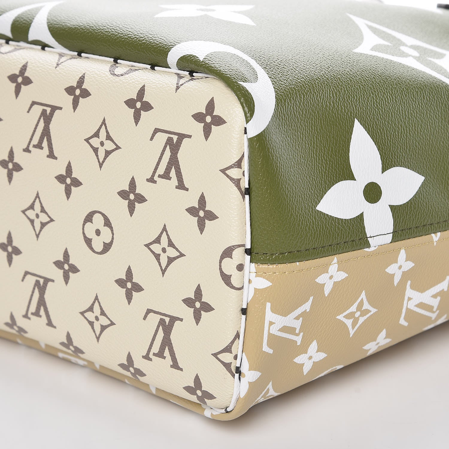 Louis Vuitton Monogram Giant Neverfull MM Kaki 11 of 11