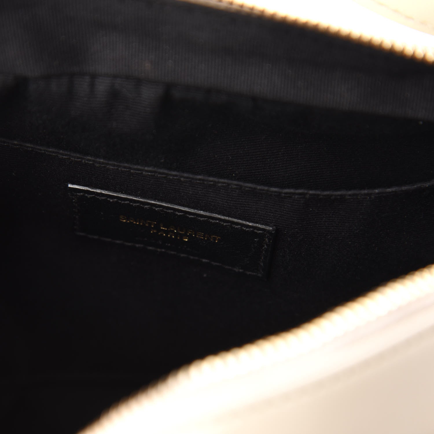 Saint Laurent Calfskin Matelasse Monogram Lou Camera Bag Blanc Vintage 8 of 11