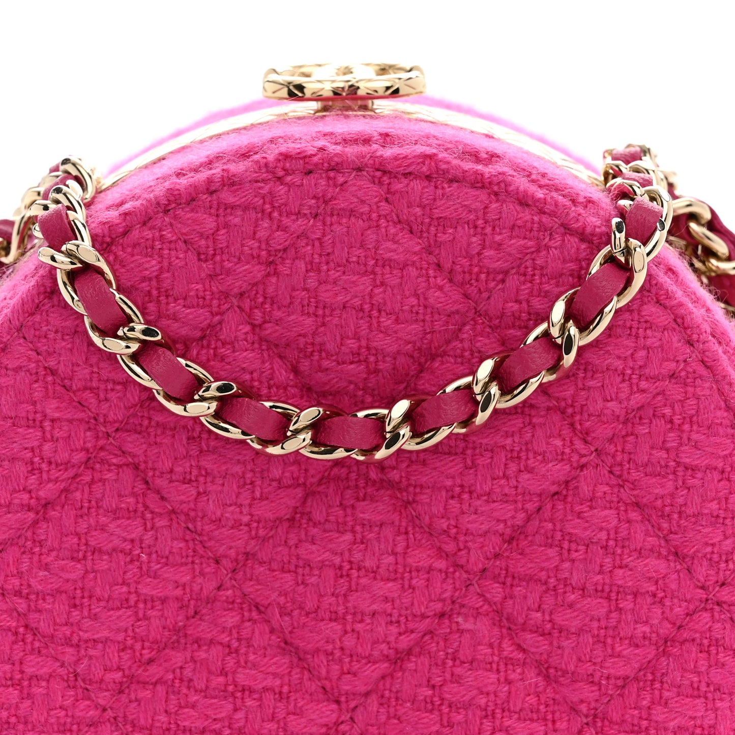Metal Tweed Quilted Round Lock Frame Vanity Clutch With Chain Pink