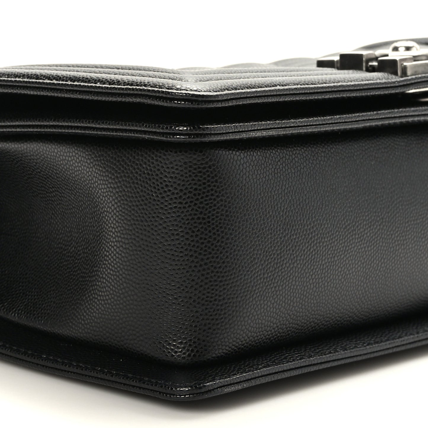 Caviar Quilted Medium Boy Flap Black