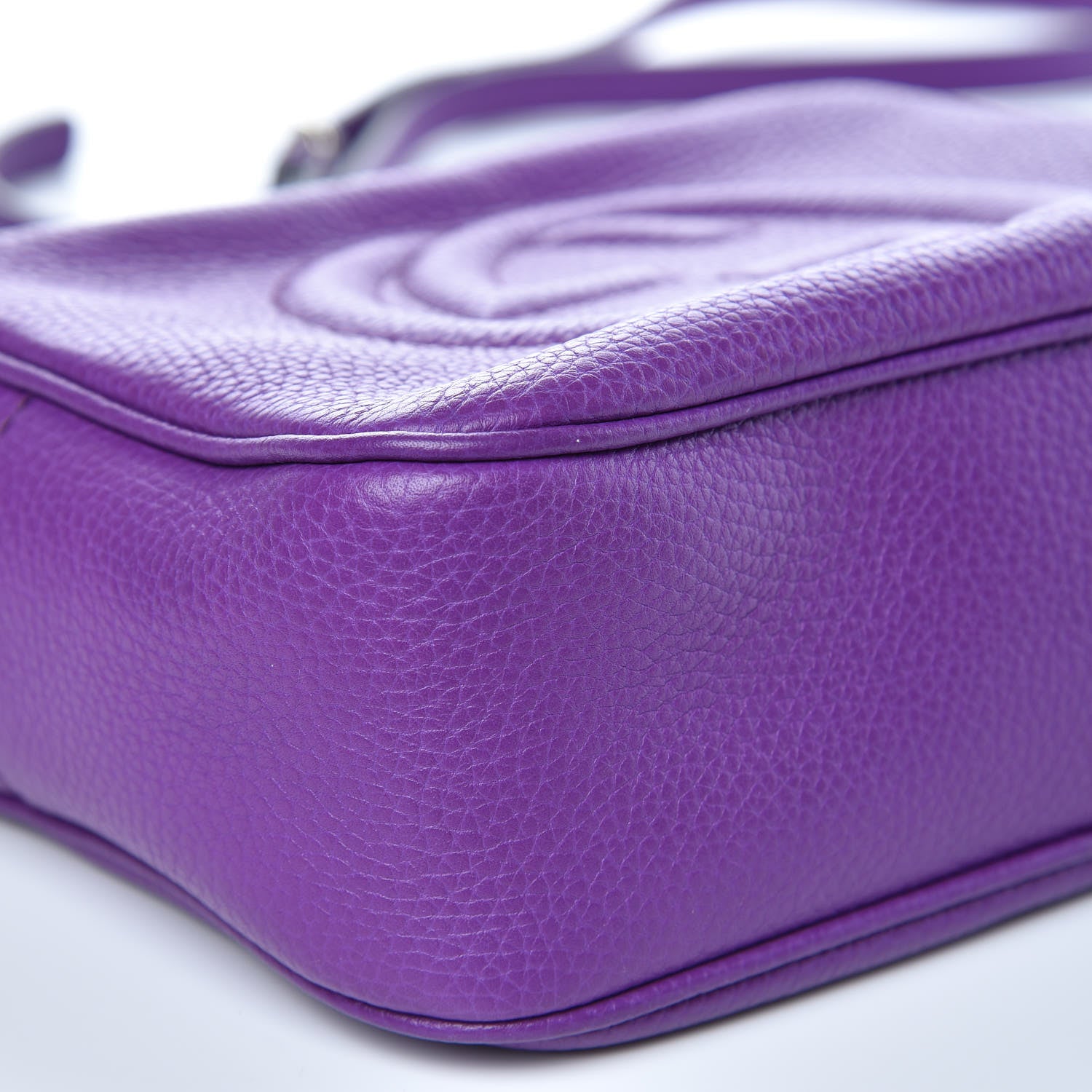 Gucci Pebbled Calfskin Small Soho Disco Bag Shine Purple 11 of 12