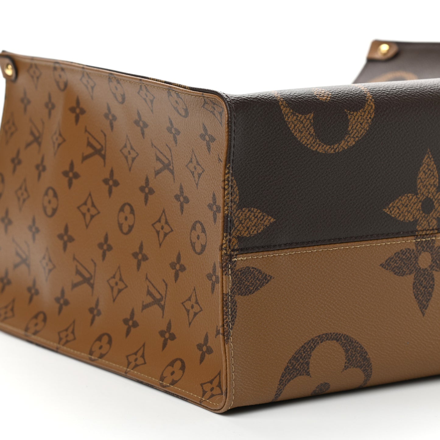 Reverse Monogram Giant Onthego GM