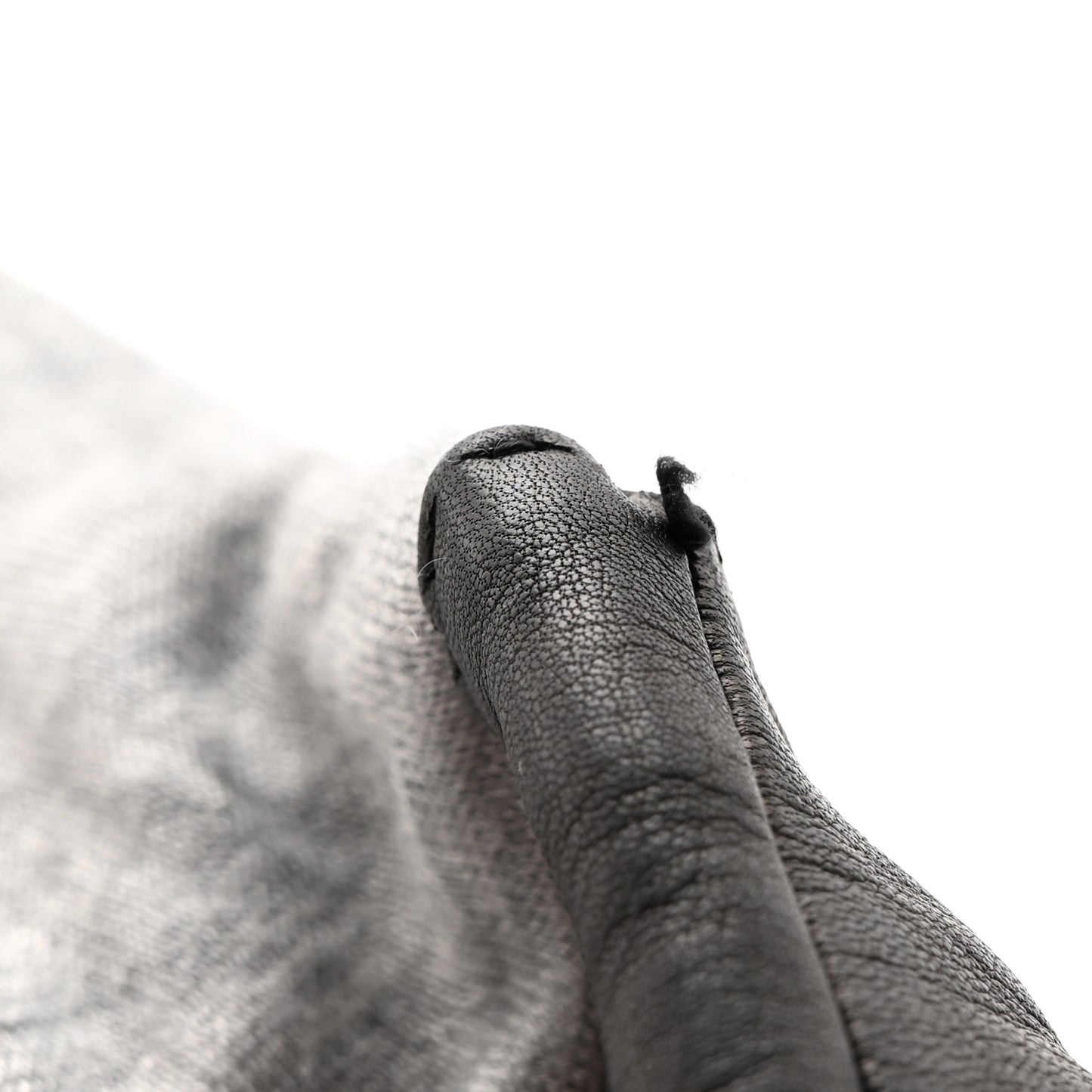 Lambskin Cashmere Silk CC Fingerless Gloves Black Grey