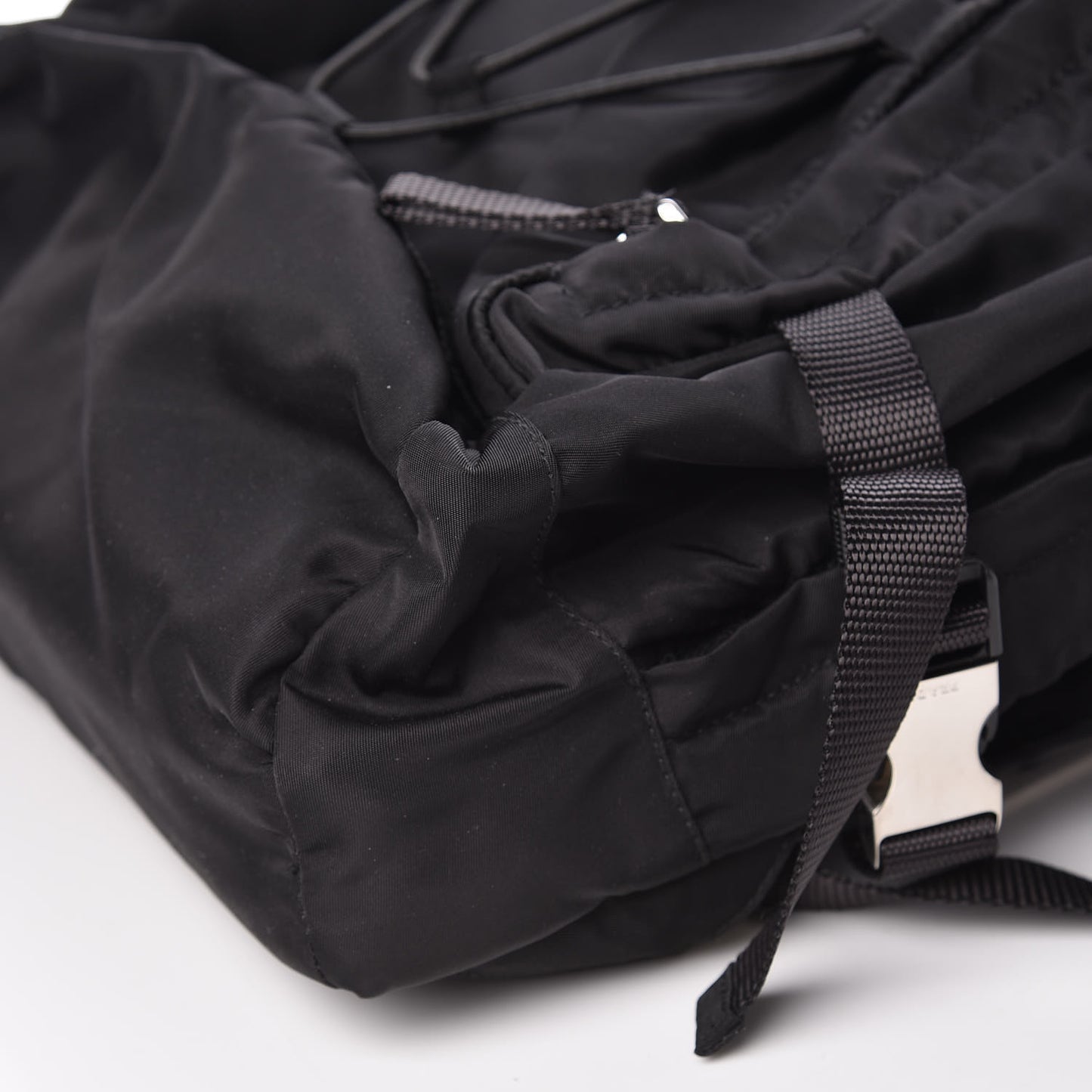 Nylon Montagna Compression Backpack Black