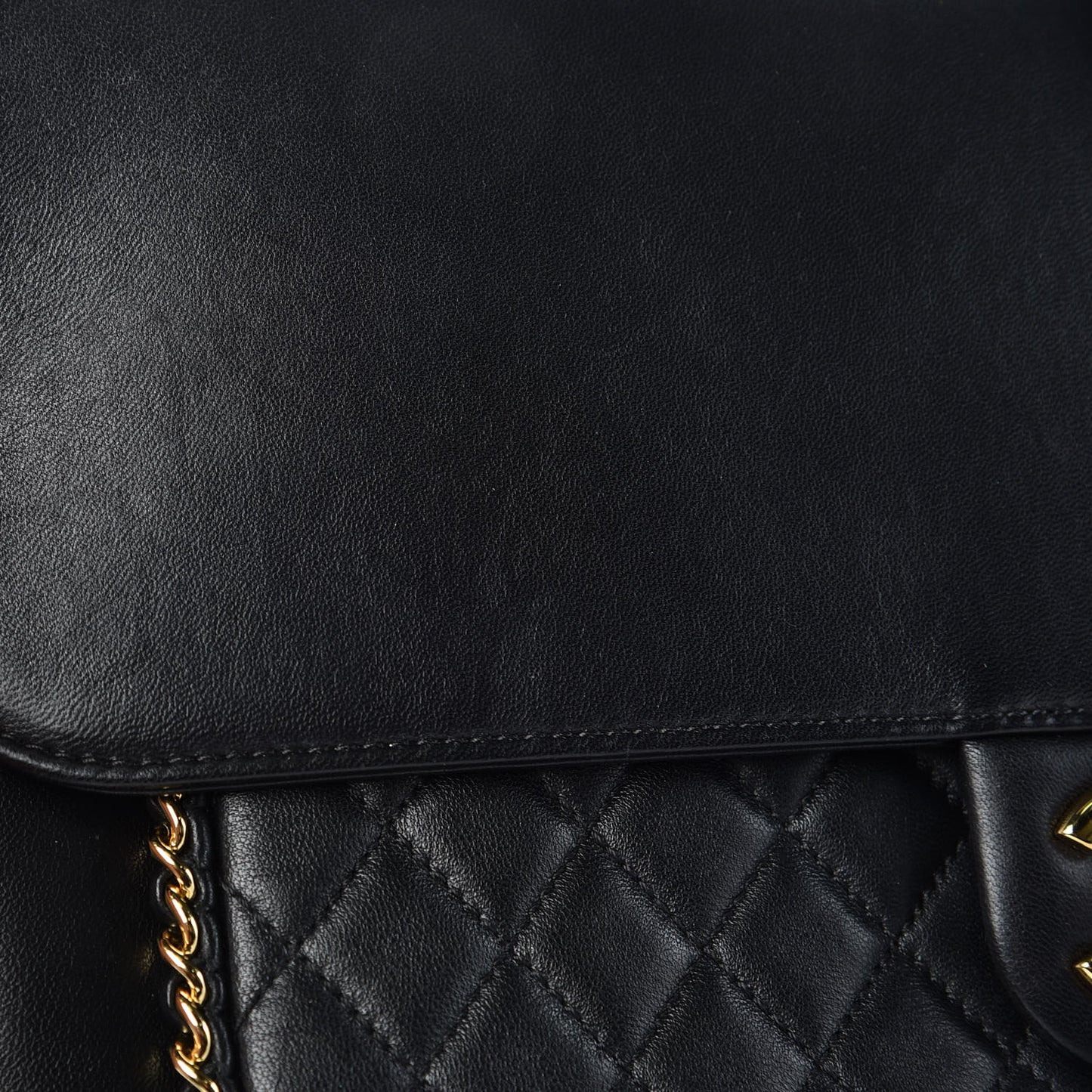 Lambskin Quilted CC Unchained Clutch Black