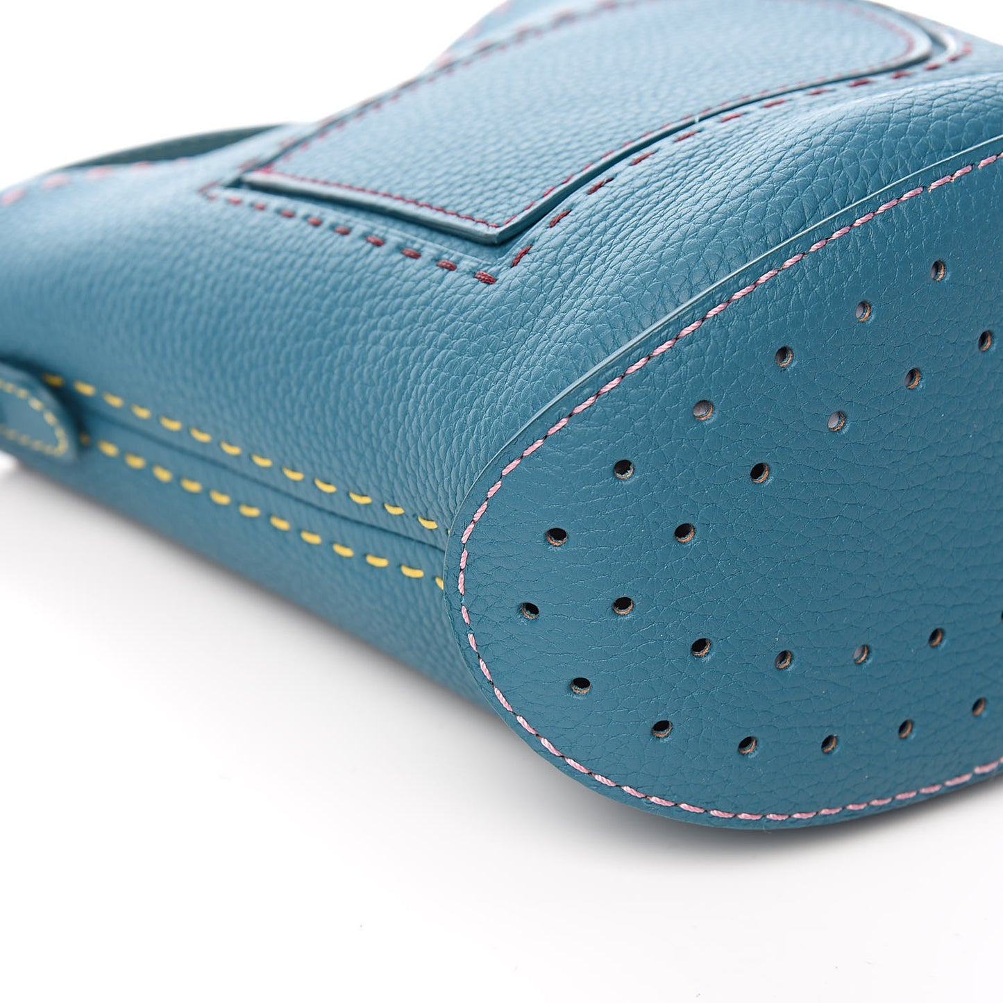 Taurillon Mini Pin Bucket Peacock