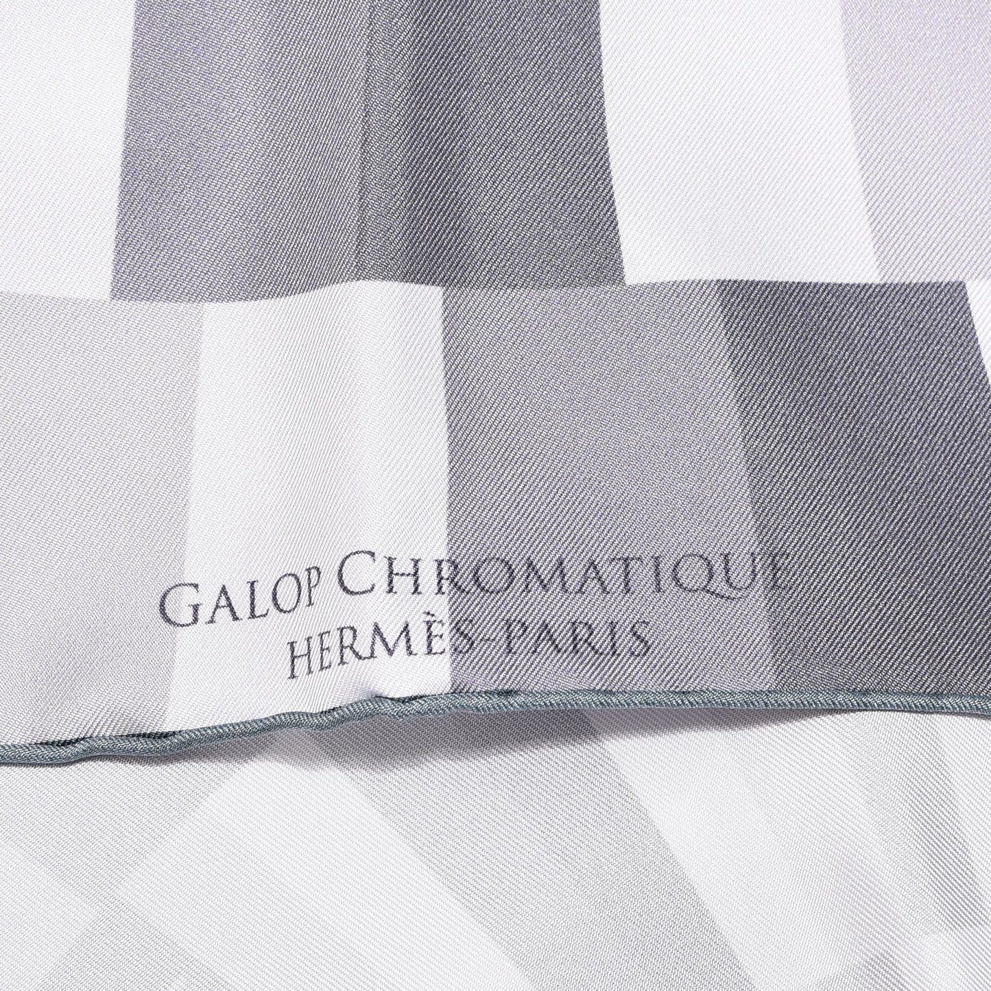 Silk Galop Chromatique Scarf 90 Anthracite Gris Etoupe