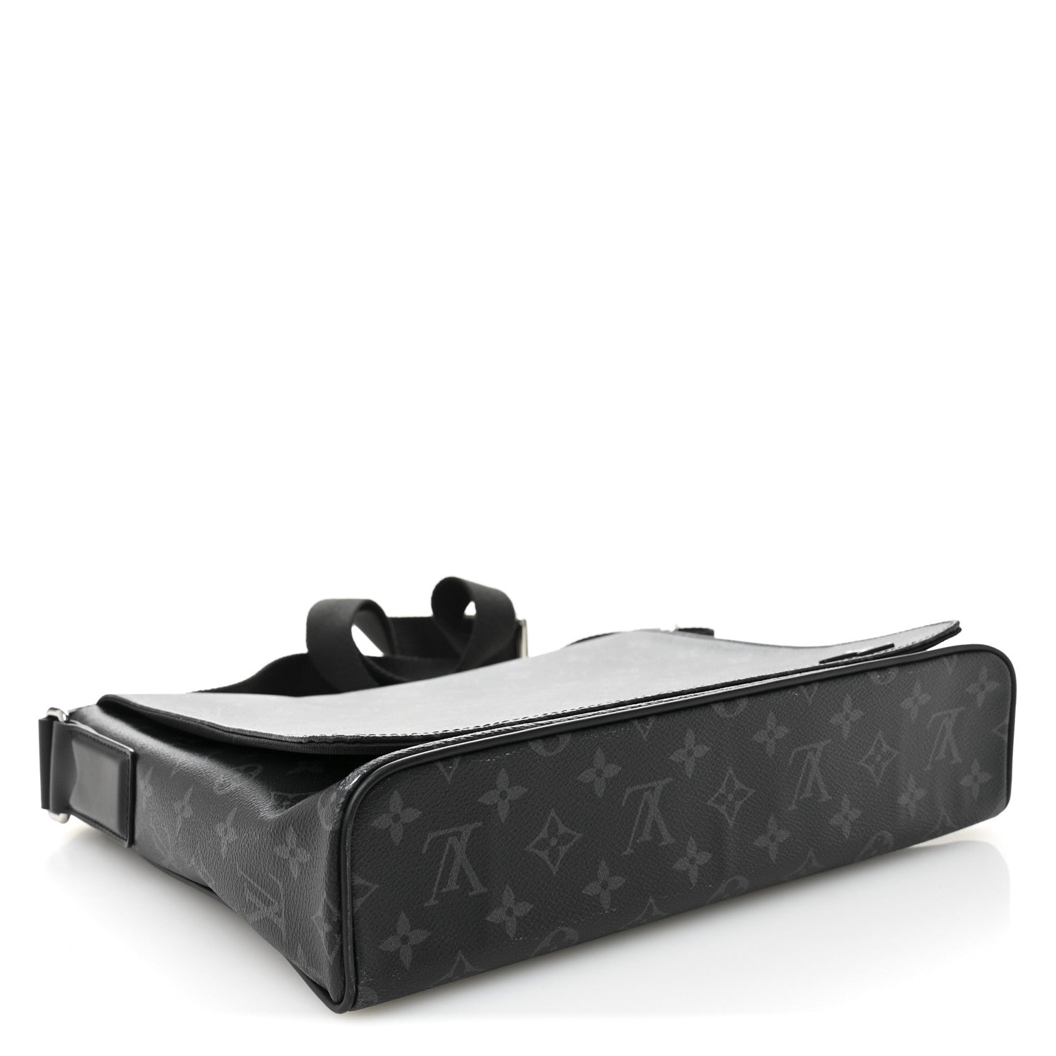 Louis Vuitton Monogram Eclipse District MM 4 of 11