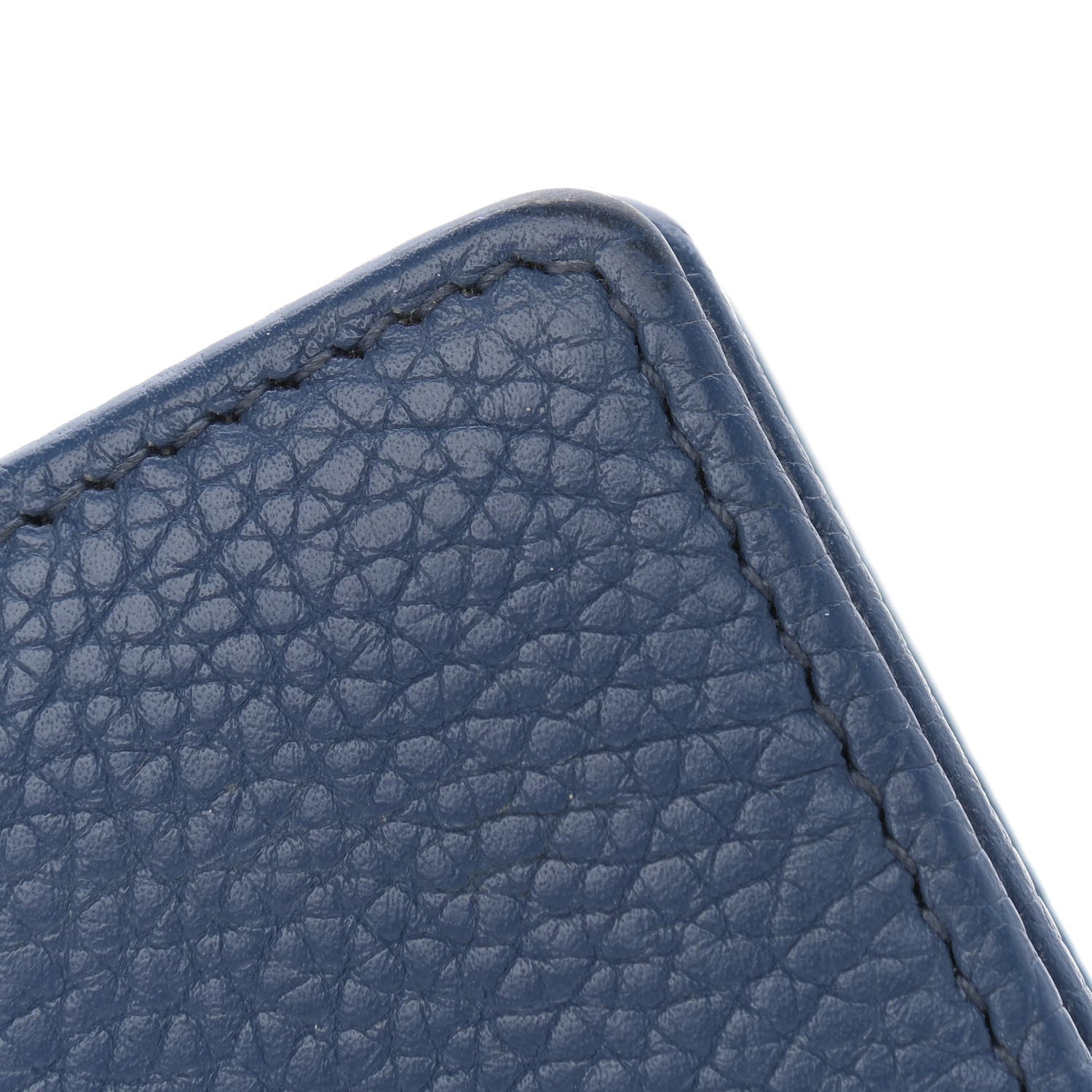 Gucci Pebbled Calfskin Soho Wallet on Chain Caspian 9 of 10