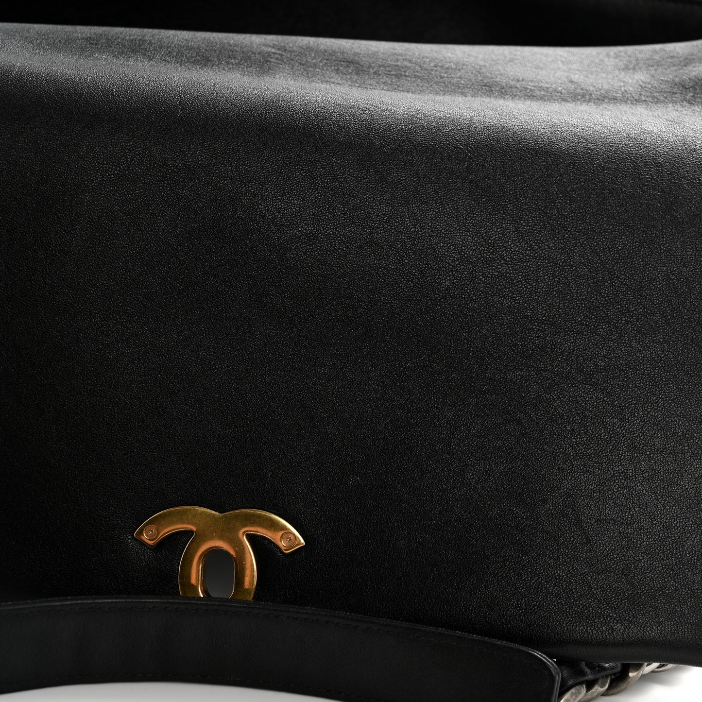 Goatskin Quilted Maxi Chanel 19 Flap Black