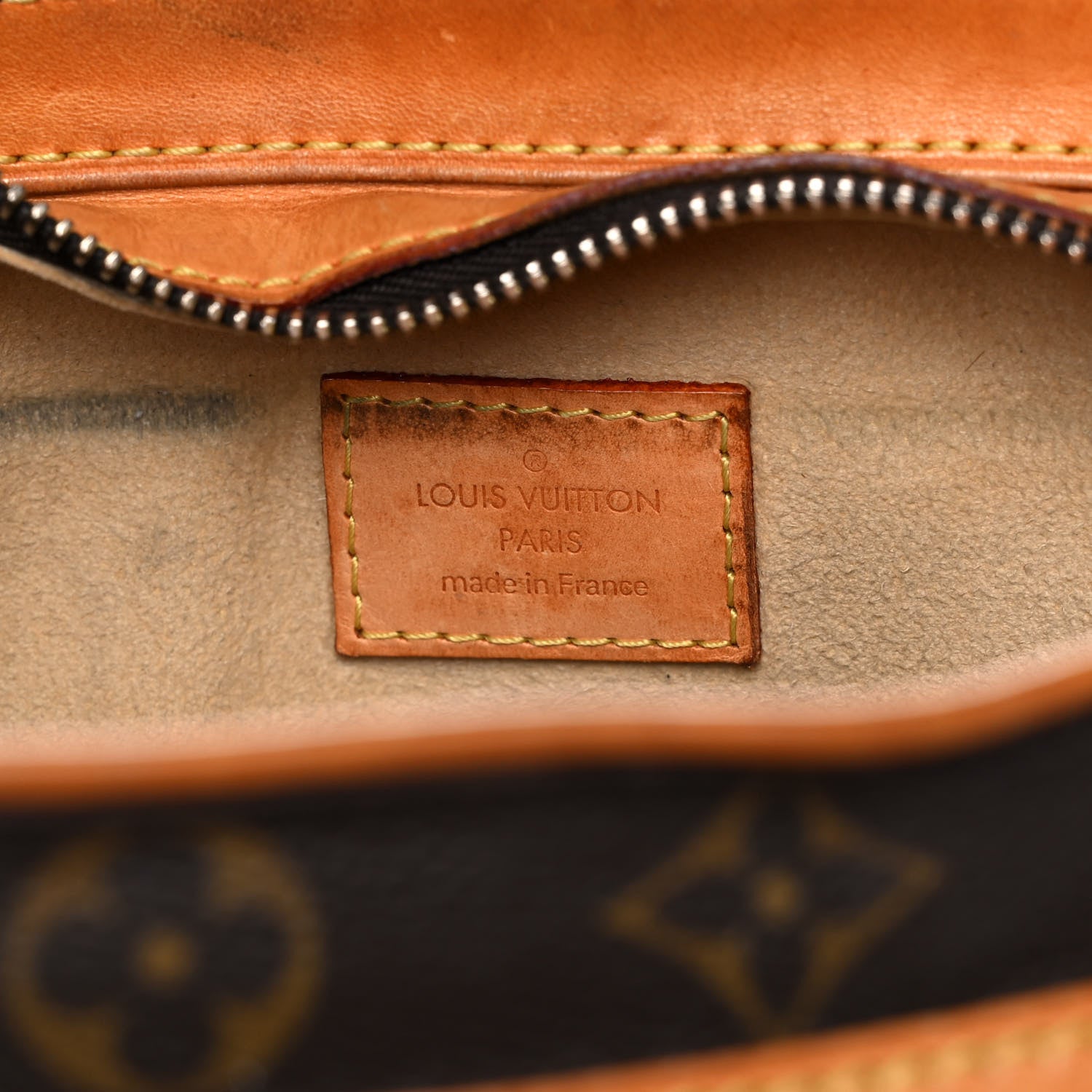 Louis Vuitton Monogram Hudson GM 6 of 18