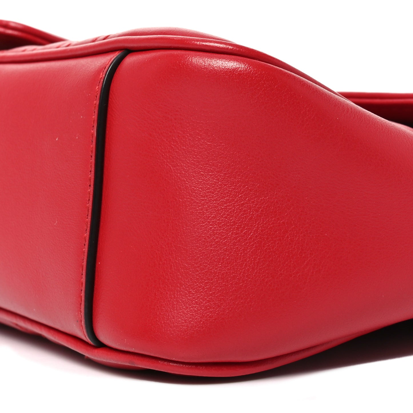Calfskin Matelasse Small GG Marmont Shoulder Bag Hibiscus Red
