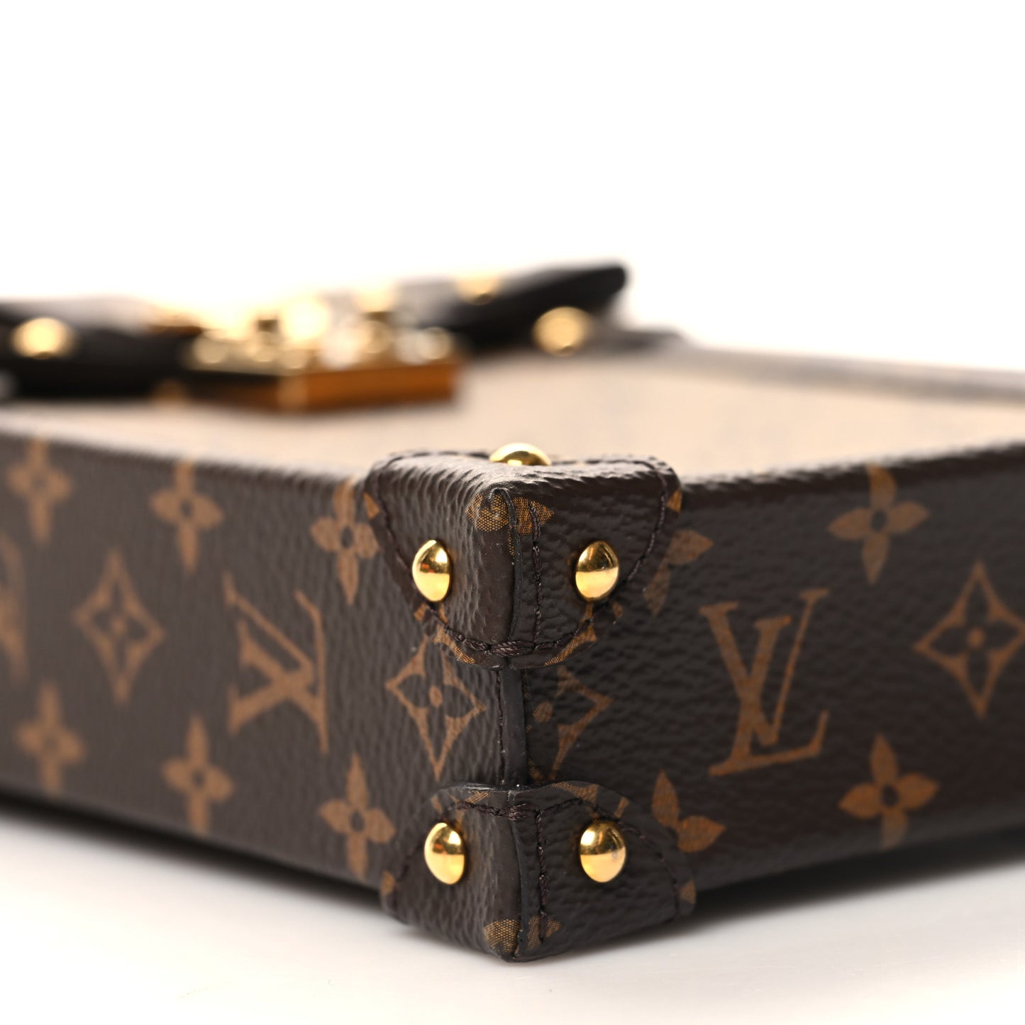 Reverse Monogram Pochette Trunk Verticale