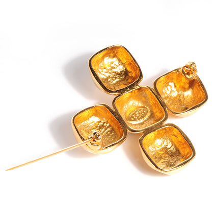 Chanel CC Maltese Brooch Gold 4 of 6